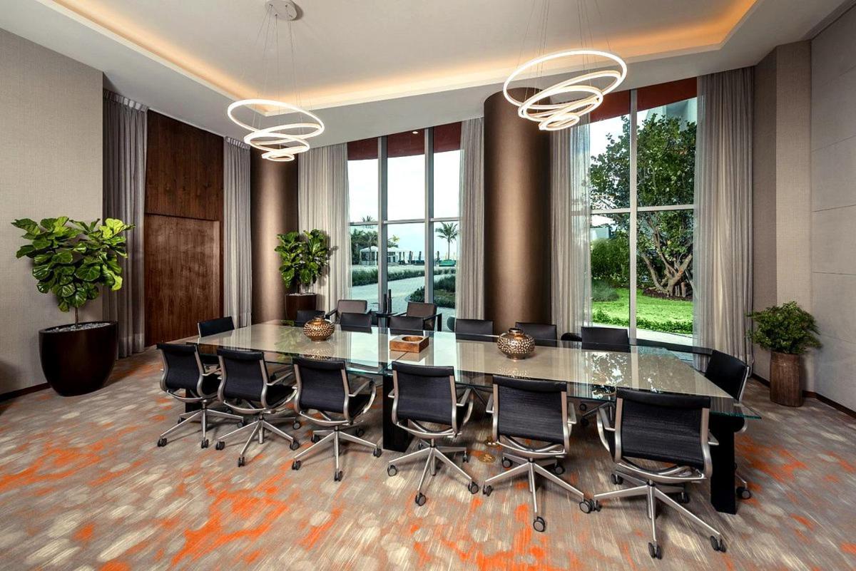 Beachfront Condo With Mesmerizing Views Hollywood Zewnętrze zdjęcie