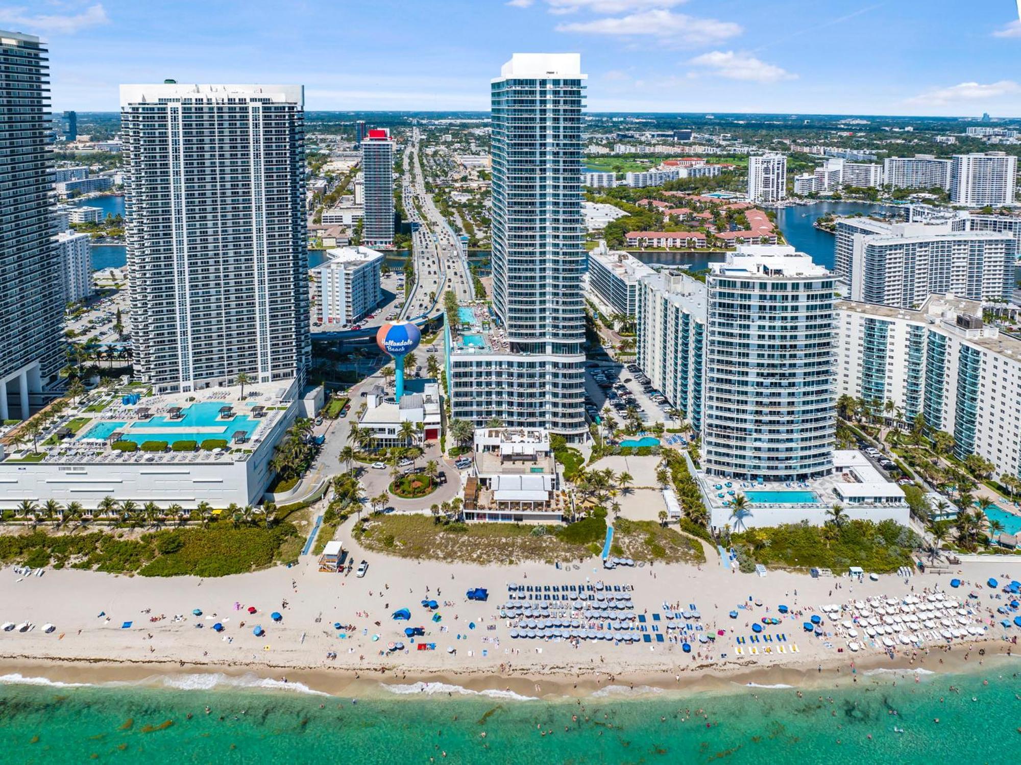 Beachfront Condo With Mesmerizing Views Hollywood Zewnętrze zdjęcie